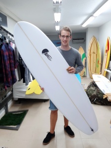 Tabla de surf a medida en la Escuela de Surf Essus - Zarautz