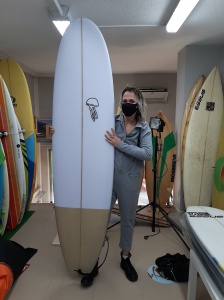 Tabla de surf a medida en la Escuela de Surf Essus - Zarautz