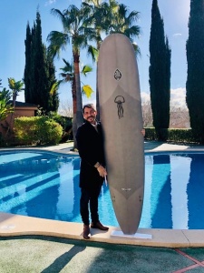 Tabla de surf a medida en la Escuela de Surf Essus - Zarautz