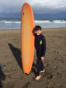 Tabla de surf a medida en la Escuela de Surf Essus - Zarautz