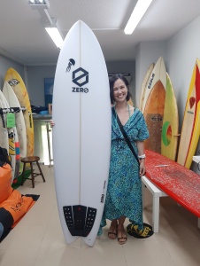 Tabla de surf a medida en la Escuela de Surf Essus - Zarautz