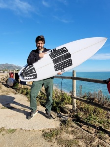 Tabla de surf a medida en la Escuela de Surf Essus - Zarautz