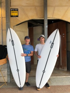 Tabla de surf a medida en la Escuela de Surf Essus - Zarautz