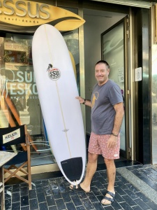 Tabla de surf a medida en la Escuela de Surf Essus - Zarautz