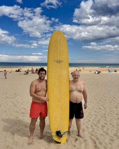 Tabla de surf a medida en la Escuela de Surf Essus - Zarautz