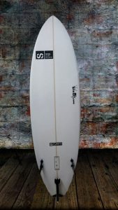 tabla-de-surf-a-medida-essus-STUMPY-surf-eskola-zarautz