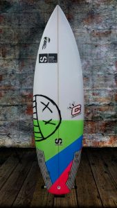 tabla-surf-a-medida-essus-surf-zarautz