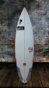 tabla-surf-a-medida-essus-surf-zarautz