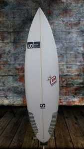 tabla-de-surf-clayiton-10-pro-a-essus-surf-zarautz