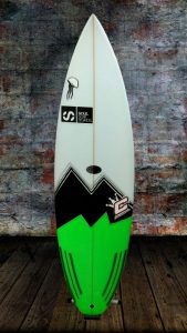 tabla-de-surf-essus-NED-KELLY-surf-eskola-zarautz