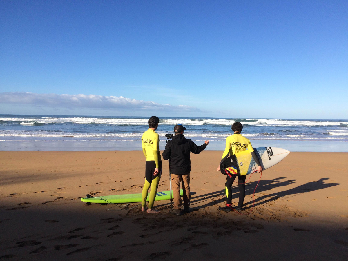 Escuela de Surf Essus Surf Eskola Zarautz Surf School Surf Rent