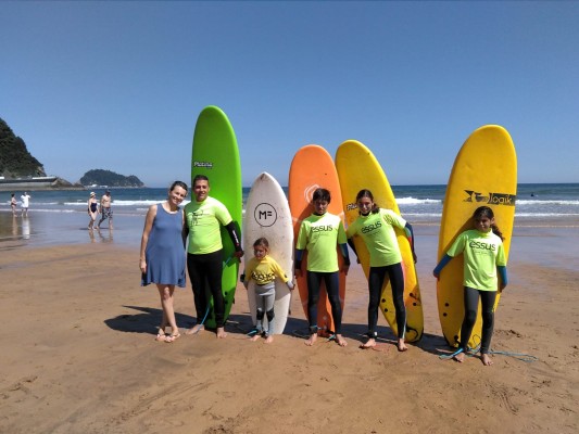 Cursos de suf para familias, Essus surf eskola, Zarautz