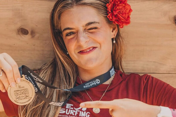 Janire González-Etxabarri se ha proclamado campeona en el Mundial de los World Surfing Games el Salvador 2025